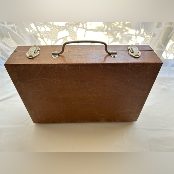 Vintage children’s tool kit - Picture 9 of 13